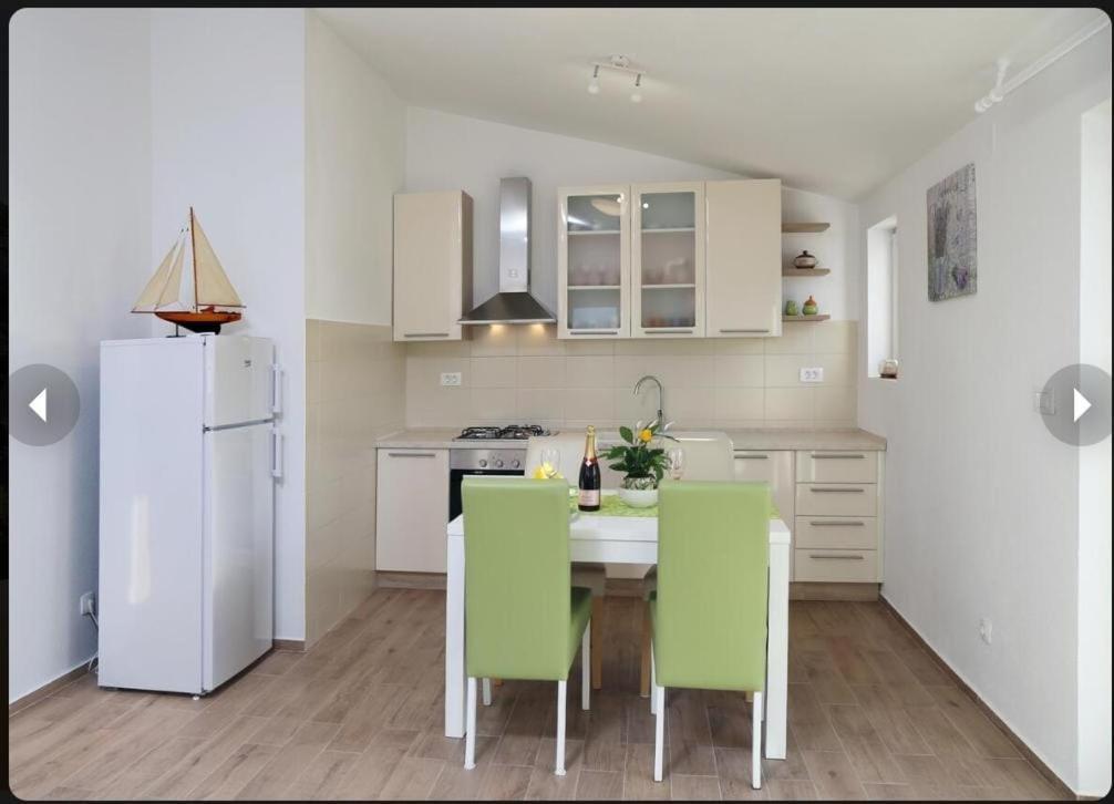 apartman zara Razanj Bagian luar foto